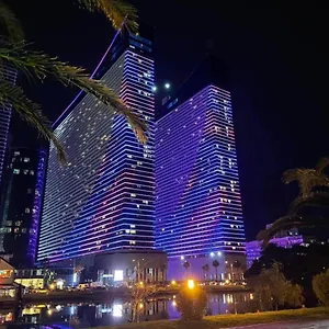 Orbi Twin Towers Apart Otel